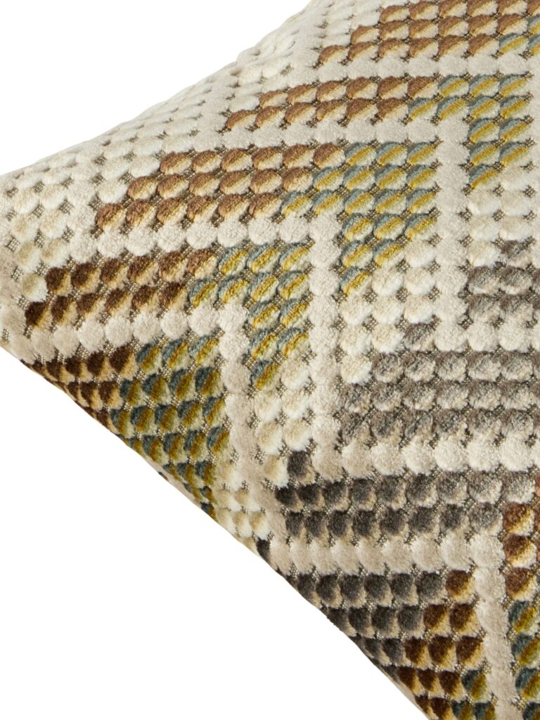 squame-cushion-30x60-1484-2