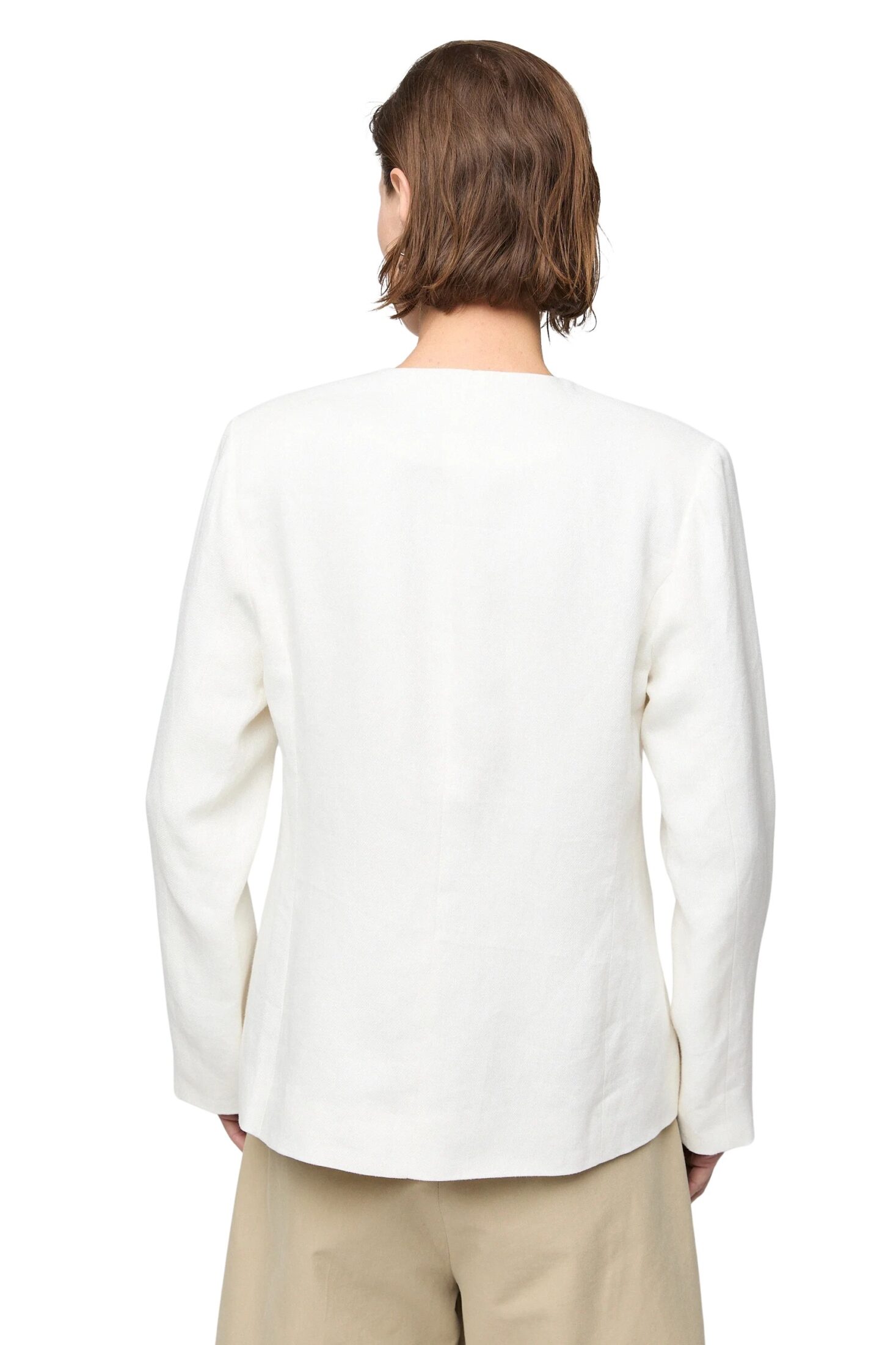 fwss_summer_26_linen_noir_blazer_off_white_poet_pleat_shorts_khaki