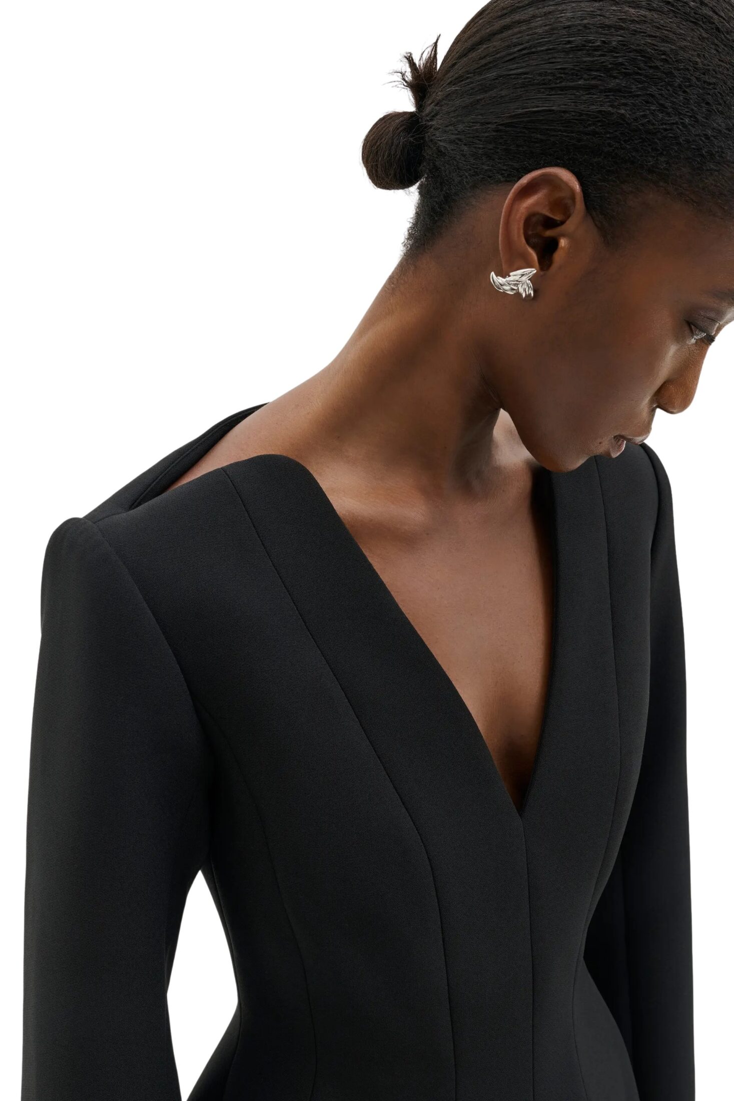 3677_8370dd581a-ninni-cut-out-shoulder-hourglass-top-12249294-black-10007-malina-4-size1920 3677_8370dd581a-ninni-cut-out-shoulder-hourglass-top-12249294-black-10007-malina-4-size1920