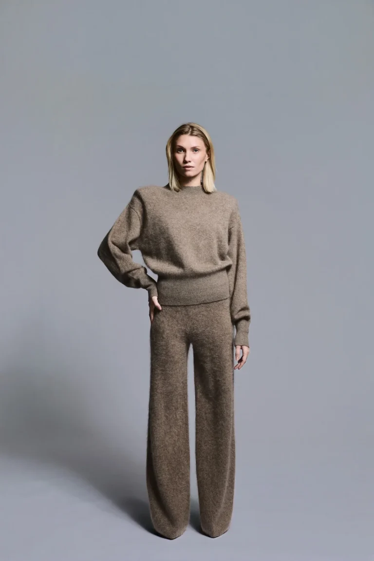 Sky_knit_Taupe-Sweater-E2448-Taupe-2