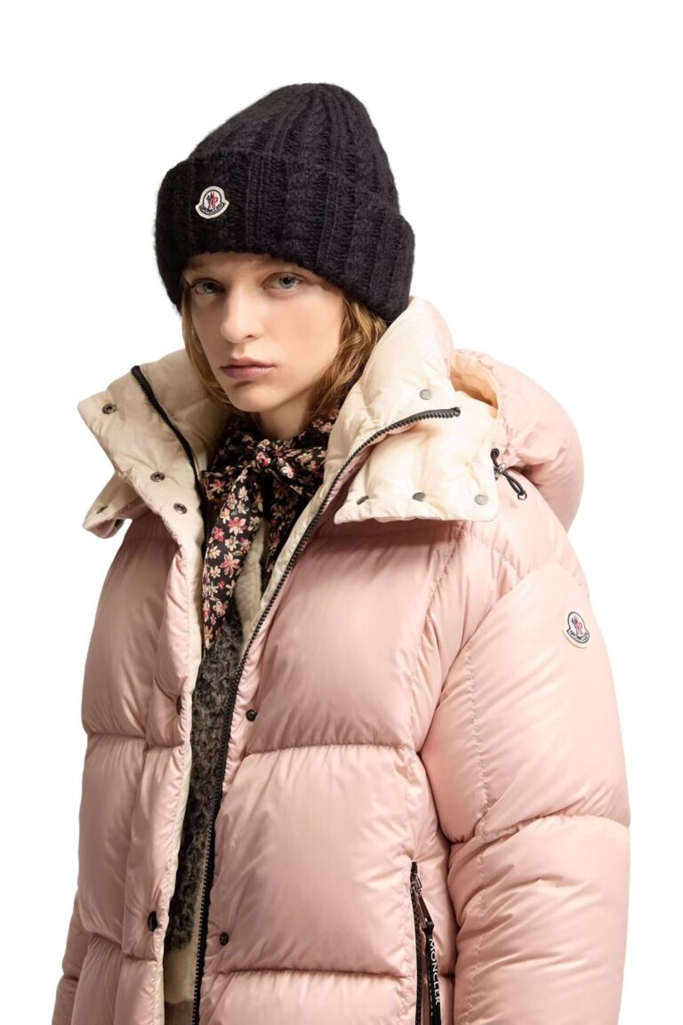 cable-knit-wool-blend-beanie-women-black-moncler-1