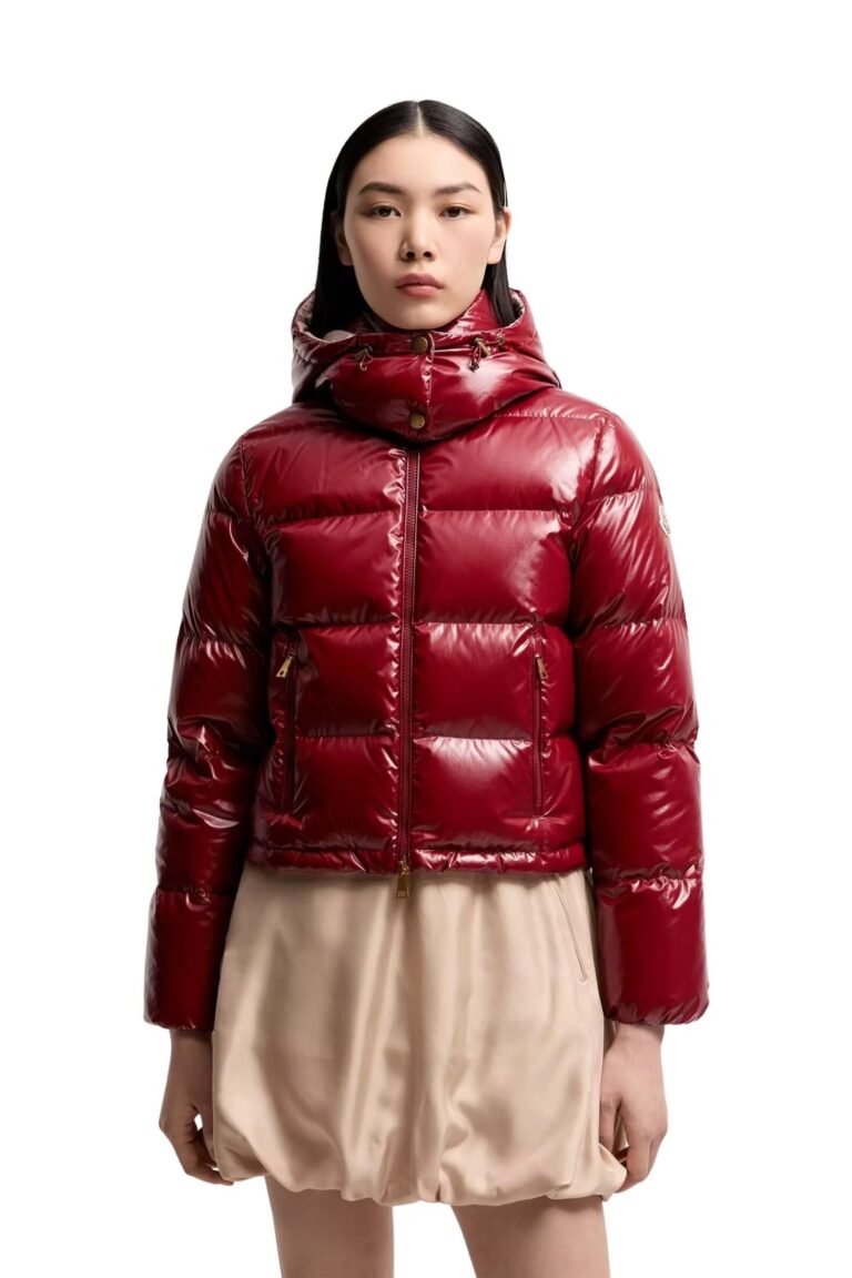 niveole-short-down-jacket-women-ruby-red-moncler-3