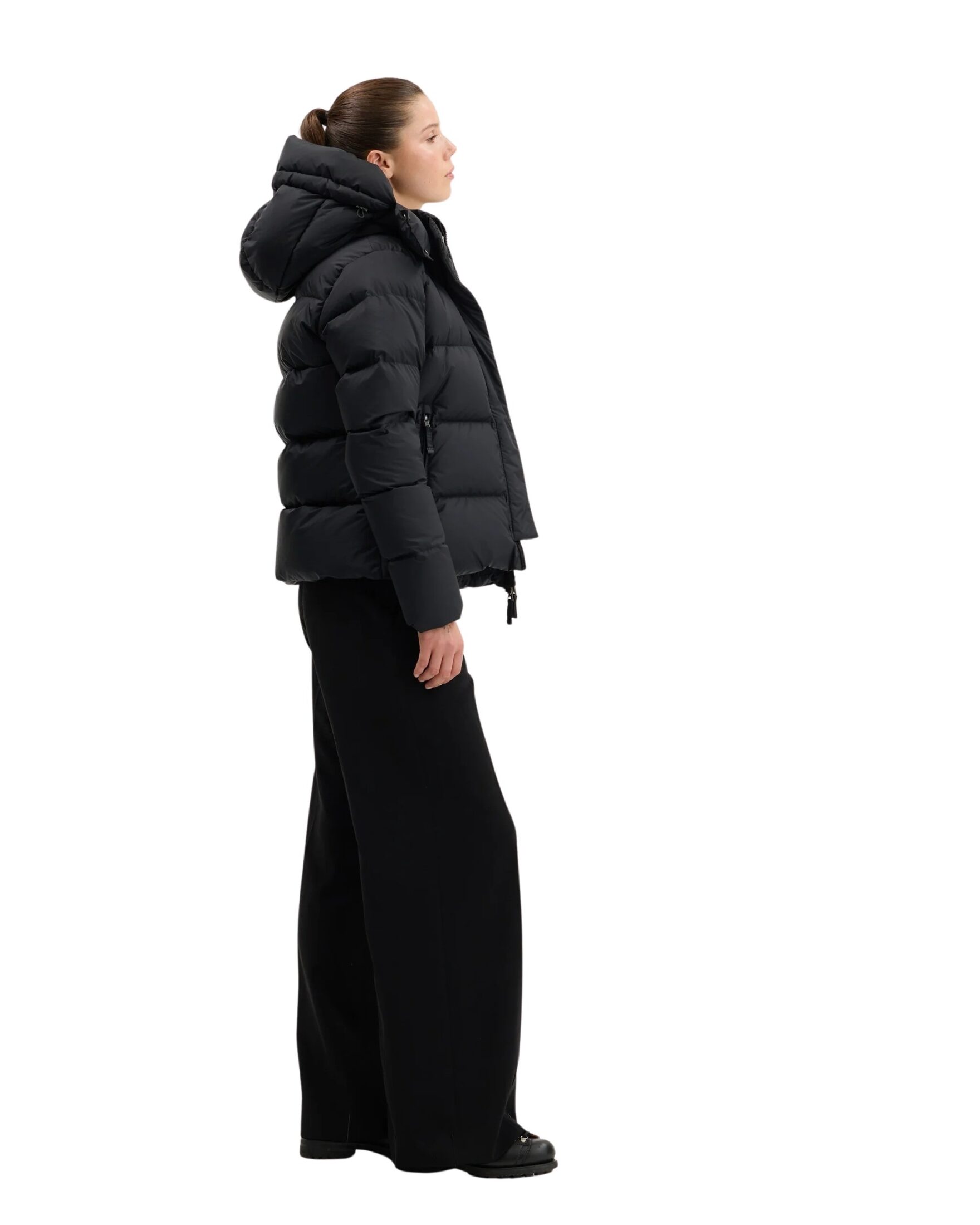 stella-black-5574 stella-black-5574