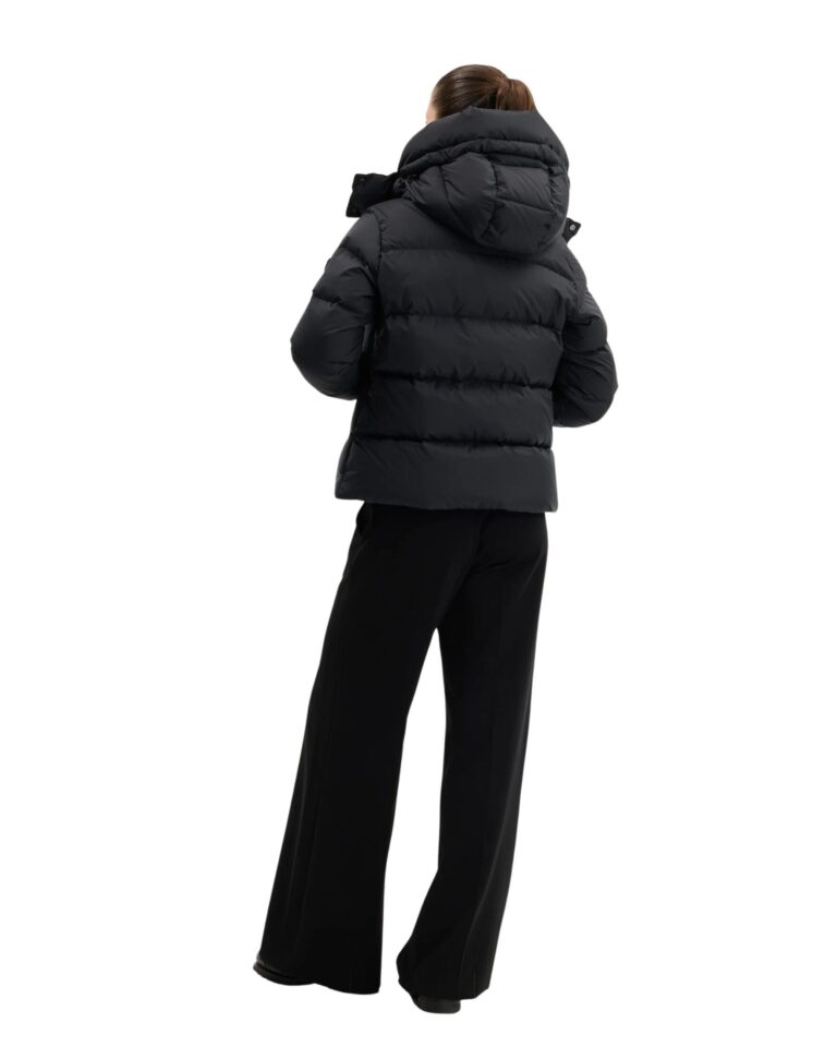 stella-black-5588