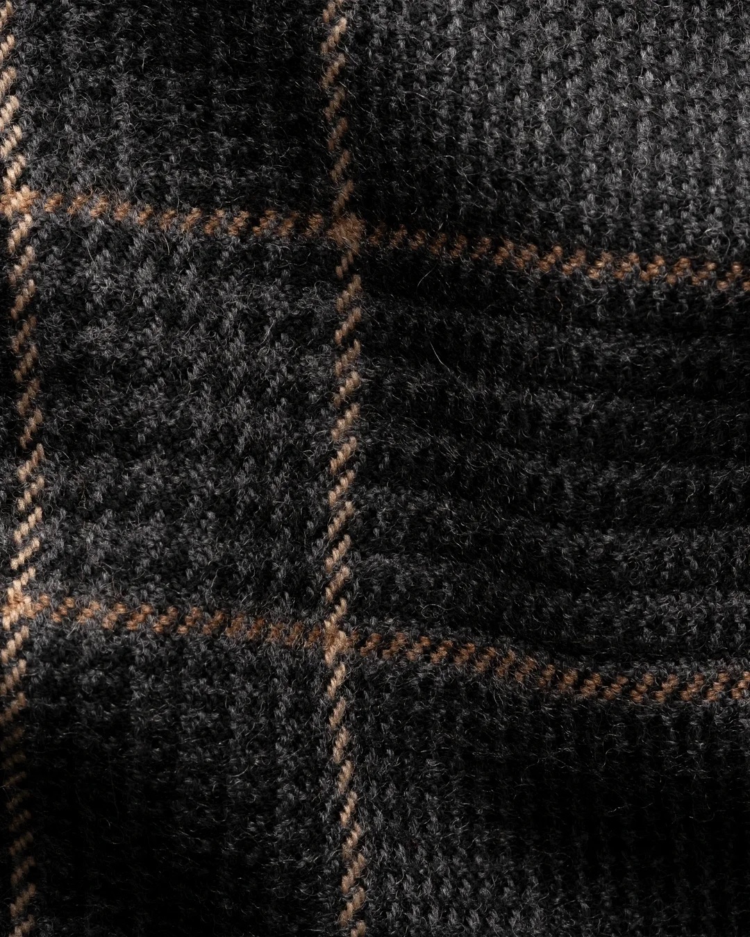 black-prince-of-wales-merino-wool-scarf_2026-07-01t090552007z black-prince-of-wales-merino-wool-scarf_2026-07-01t090552007z