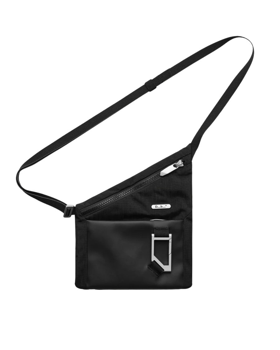 entour_sacoche_m_black_out_2000543004901_4_2 entour_sacoche_m_black_out_2000543004901_4_2
