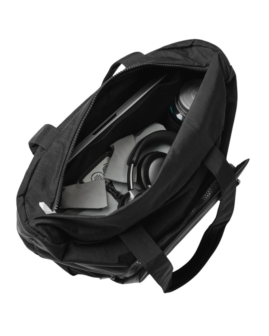 entour_tote_22l_black_out_2000540004901_4 entour_tote_22l_black_out_2000540004901_4