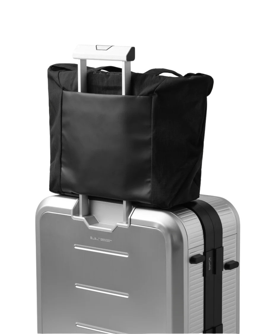 entour_tote_22l_black_out_2000540004901_7 entour_tote_22l_black_out_2000540004901_7
