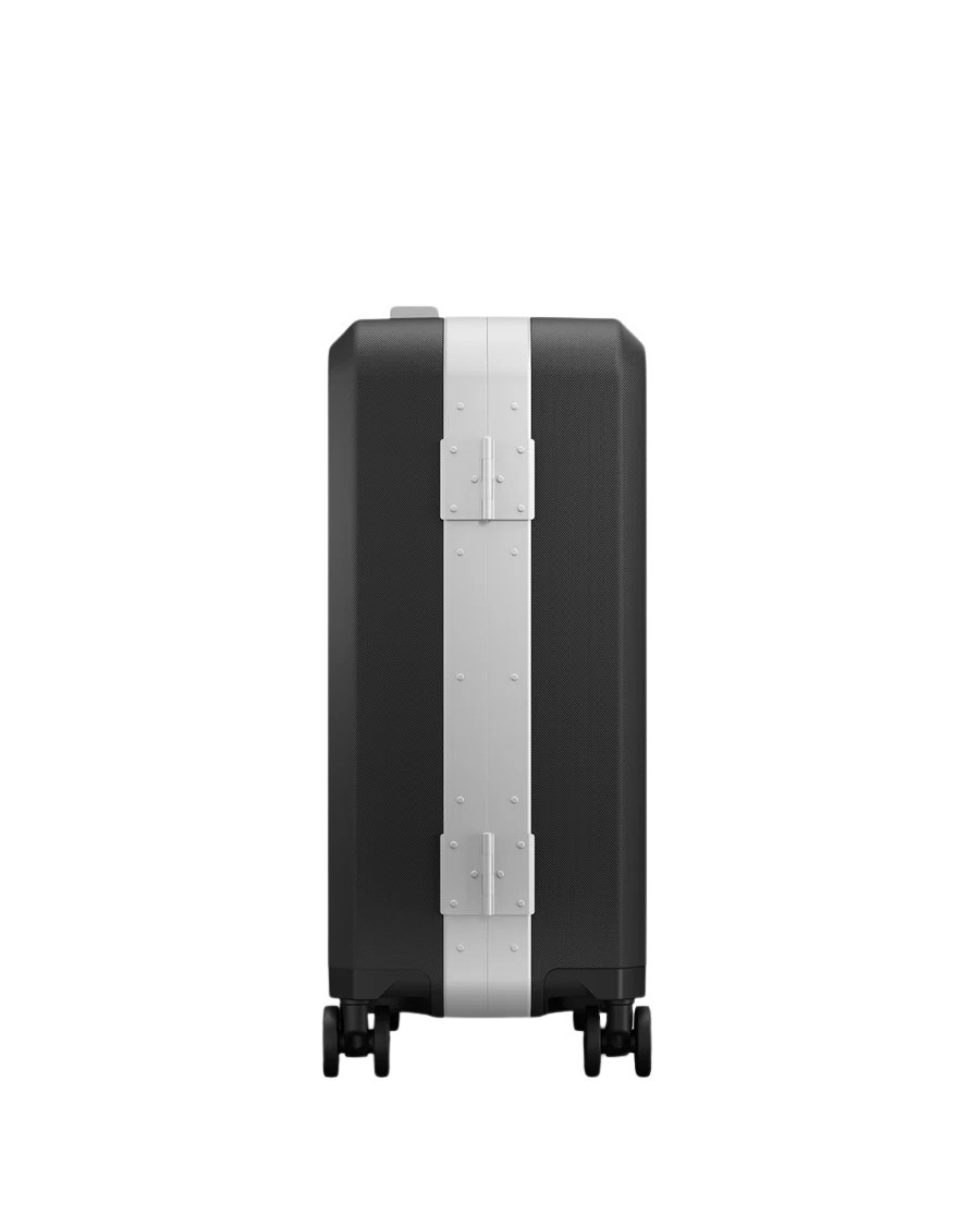 ramverk_pro_carry-on_silver_new-4 ramverk_pro_carry-on_silver_new-4