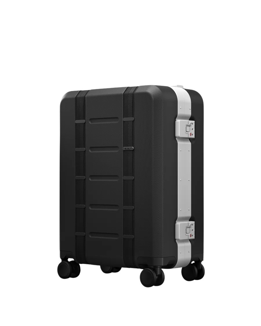 ramverk_pro_carry-on_silver_new-8 ramverk_pro_carry-on_silver_new-8