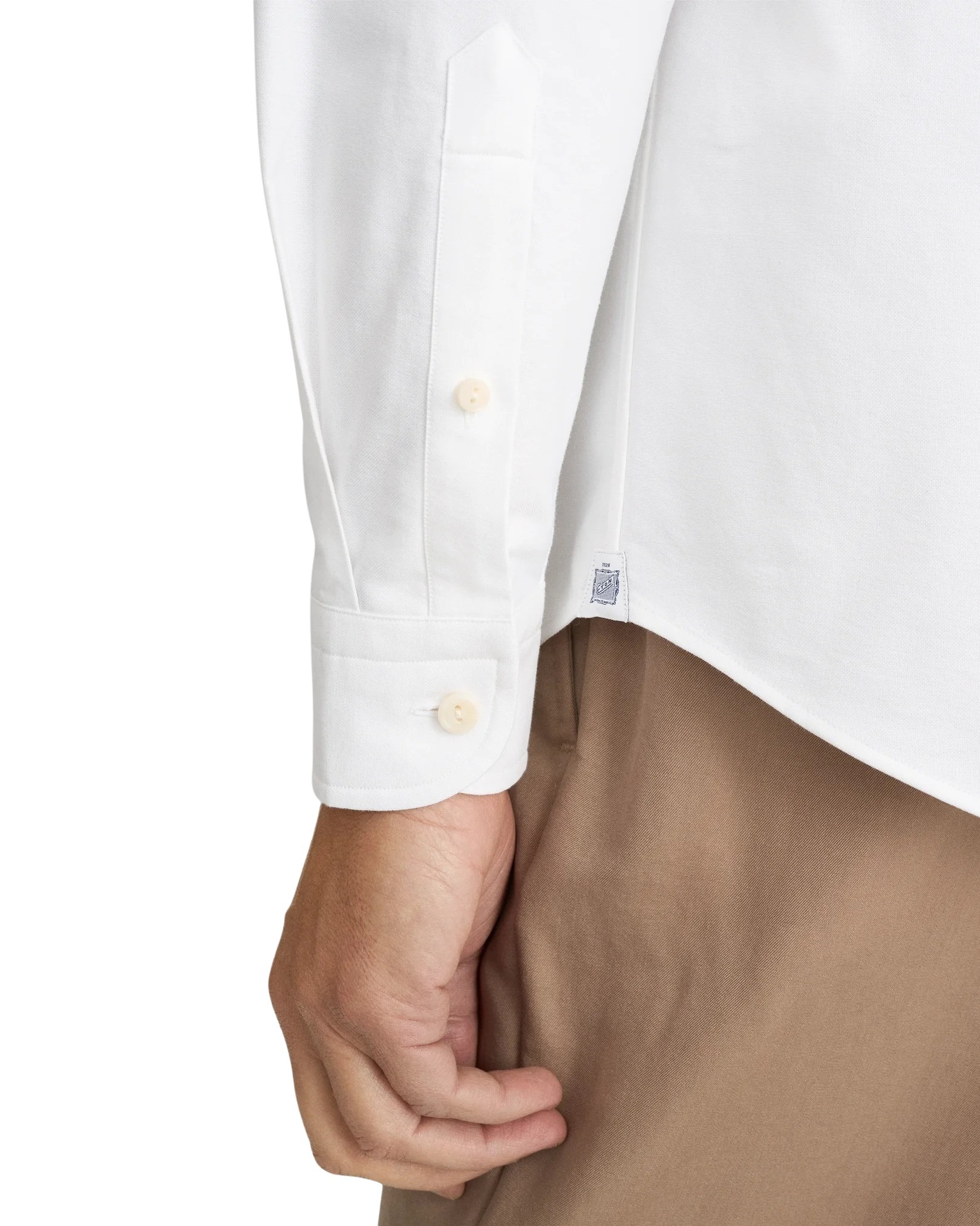 white-solid-oxford-shirt-button-down-266_2026-04-22t103553099z white-solid-oxford-shirt-button-down-266_2026-04-22t103553099z