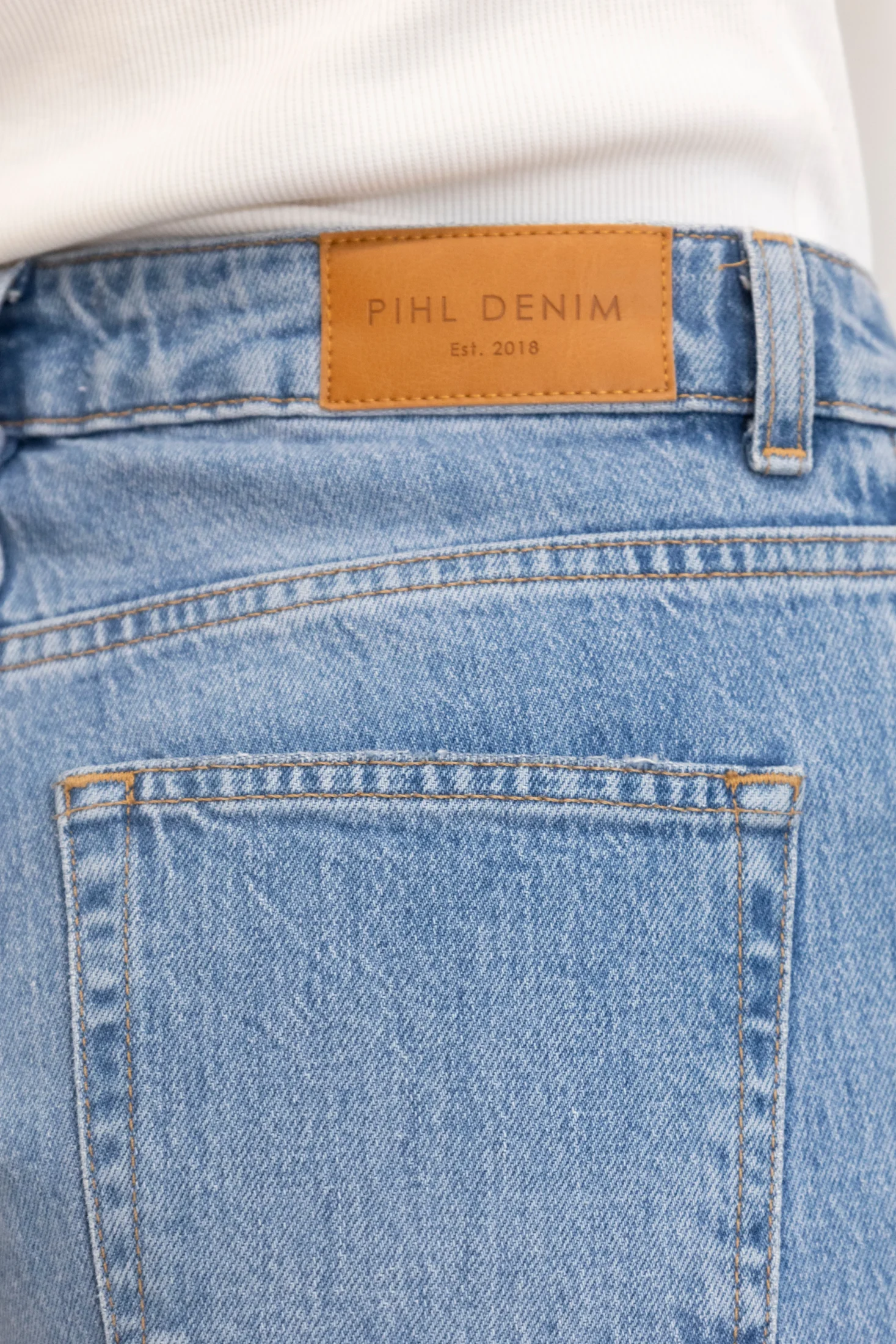 1297_2e03dc3dbd-e-com-denim-aw26_230-large-2560 1297_2e03dc3dbd-e-com-denim-aw26_230-large-2560