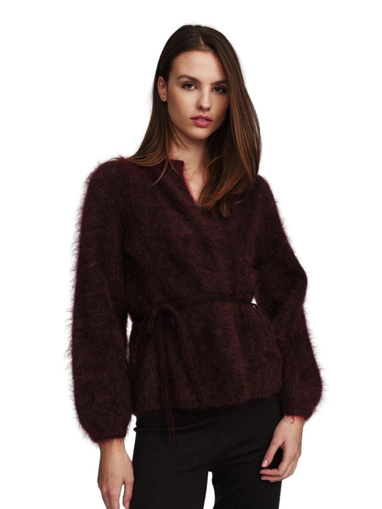 1374_6fec5ef28e-fredrikke-chunky-cardigan_oxblood-zoom