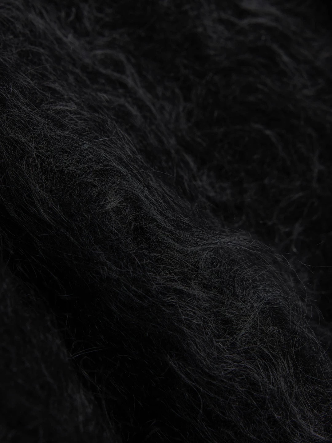 2553_05a5666494-fidele-chunky-closeup_-black-zoom 2553_05a5666494-fidele-chunky-closeup_-black-zoom