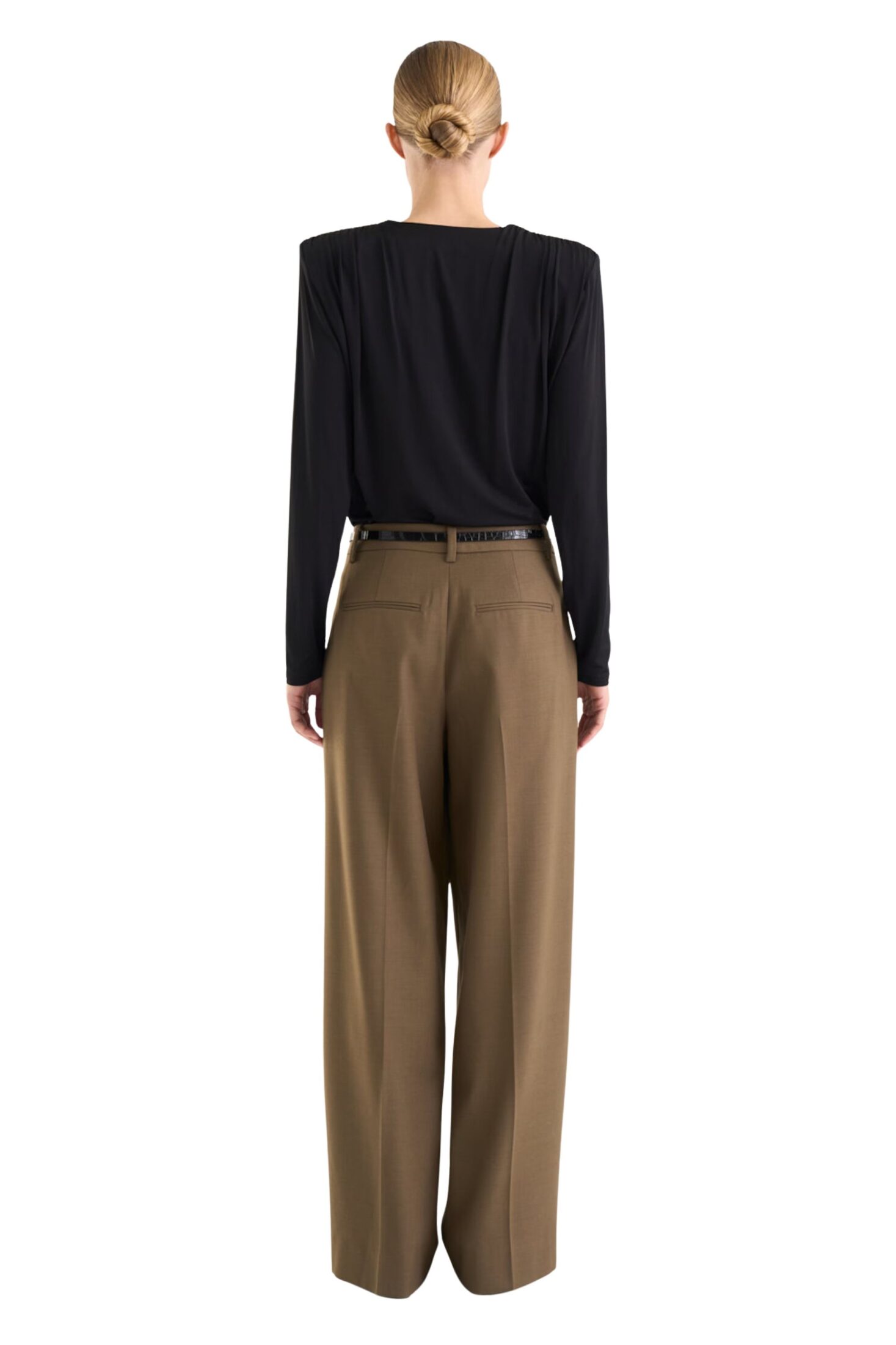 9362_lume_top_black_9411_wynne_trousers_warm_taupe_4319 9362_lume_top_black_9411_wynne_trousers_warm_taupe_4319