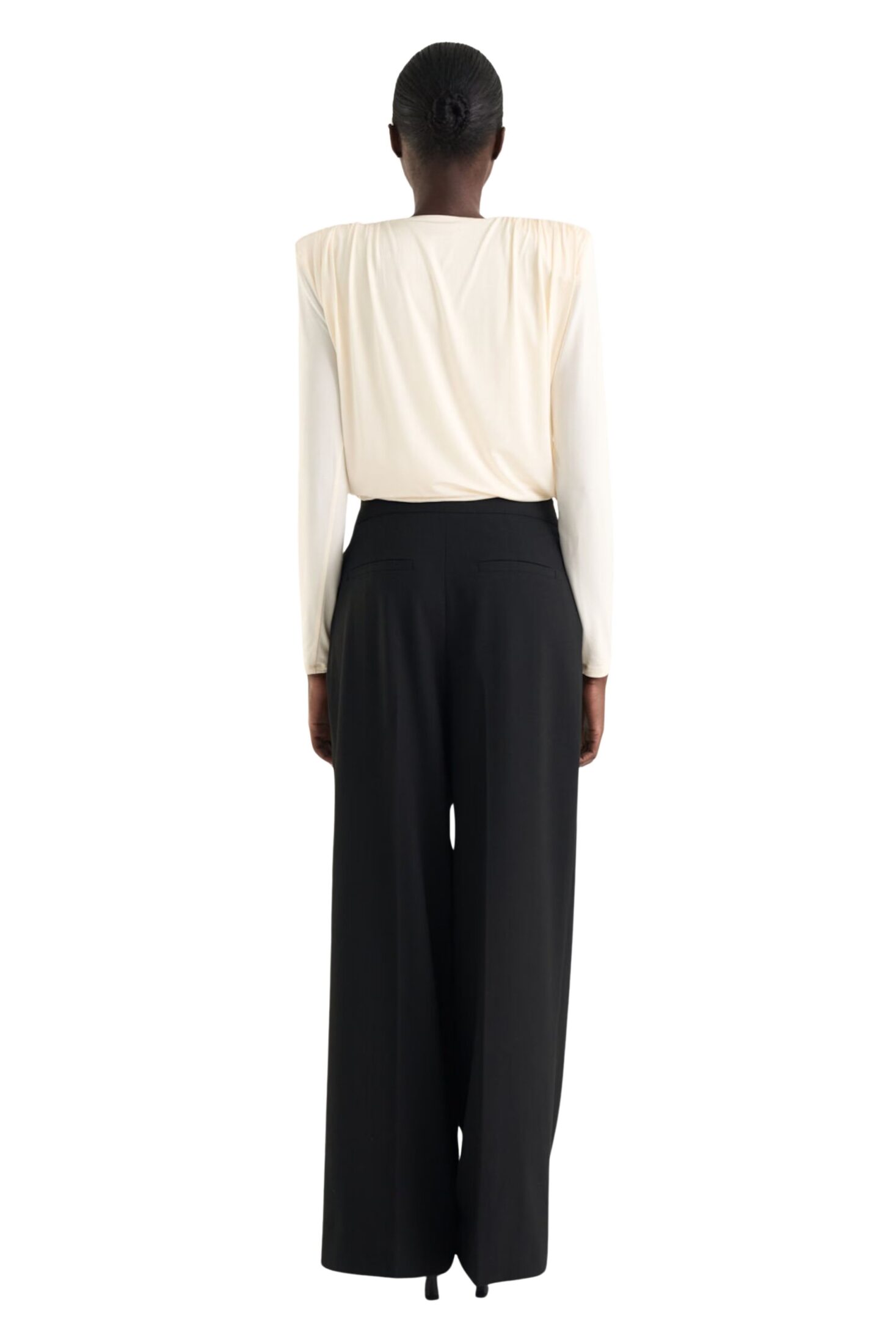 9362_lume_top_ivory_9565_ariella_trousers_black_0069 9362_lume_top_ivory_9565_ariella_trousers_black_0069