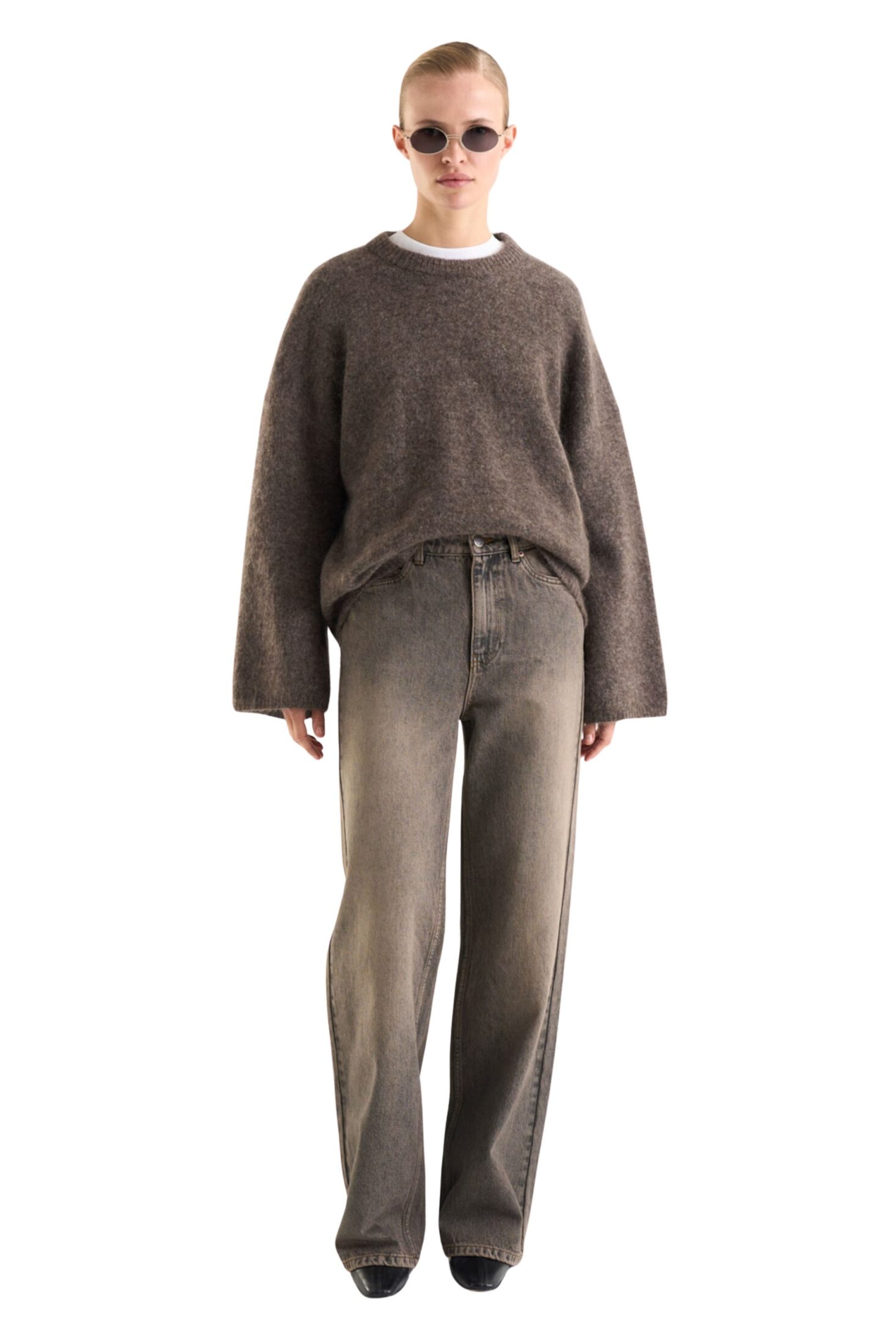 9384_mireya_knitted_sweater_dk_taupe_9367_elia_rigid_jeans_tinted_washed_grey_4528 9384_mireya_knitted_sweater_dk_taupe_9367_elia_rigid_jeans_tinted_washed_grey_4528