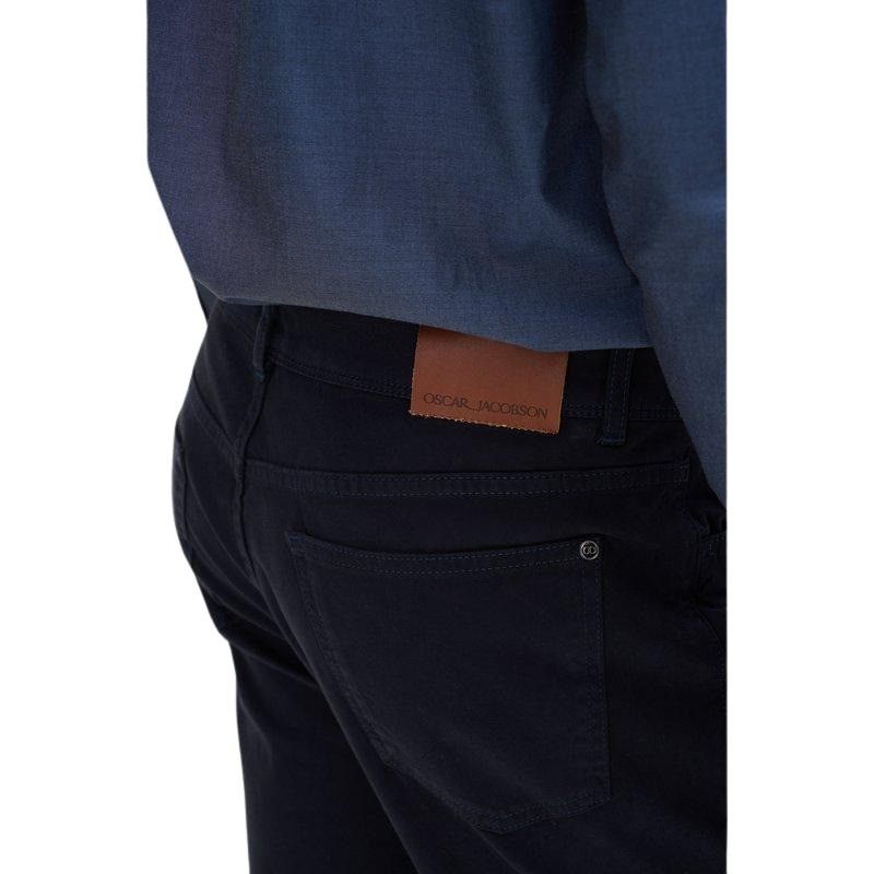oscar-jacobson_slim-fit-5-pocket-stretch-peached-cotton_navy_54921987_210_extra2 oscar-jacobson_slim-fit-5-pocket-stretch-peached-cotton_navy_54921987_210_extra2